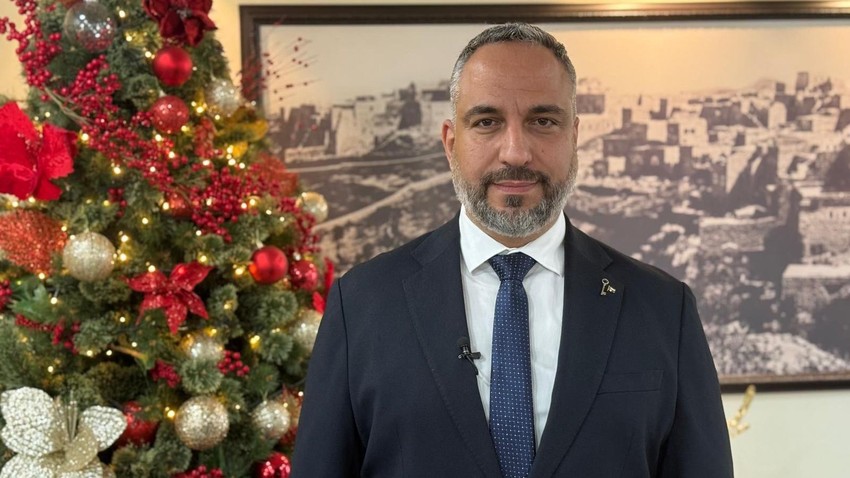 Gradonačelnik Maher Kanavati želeo je da se posle dve godine pauze ponovo organizuje javna proslava Božića u Vitlejemu | Foto: BBC