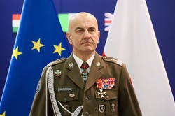 Gen. Andrzejczak: Ukraińcy przegrywają, trzeba się szykować do wojny