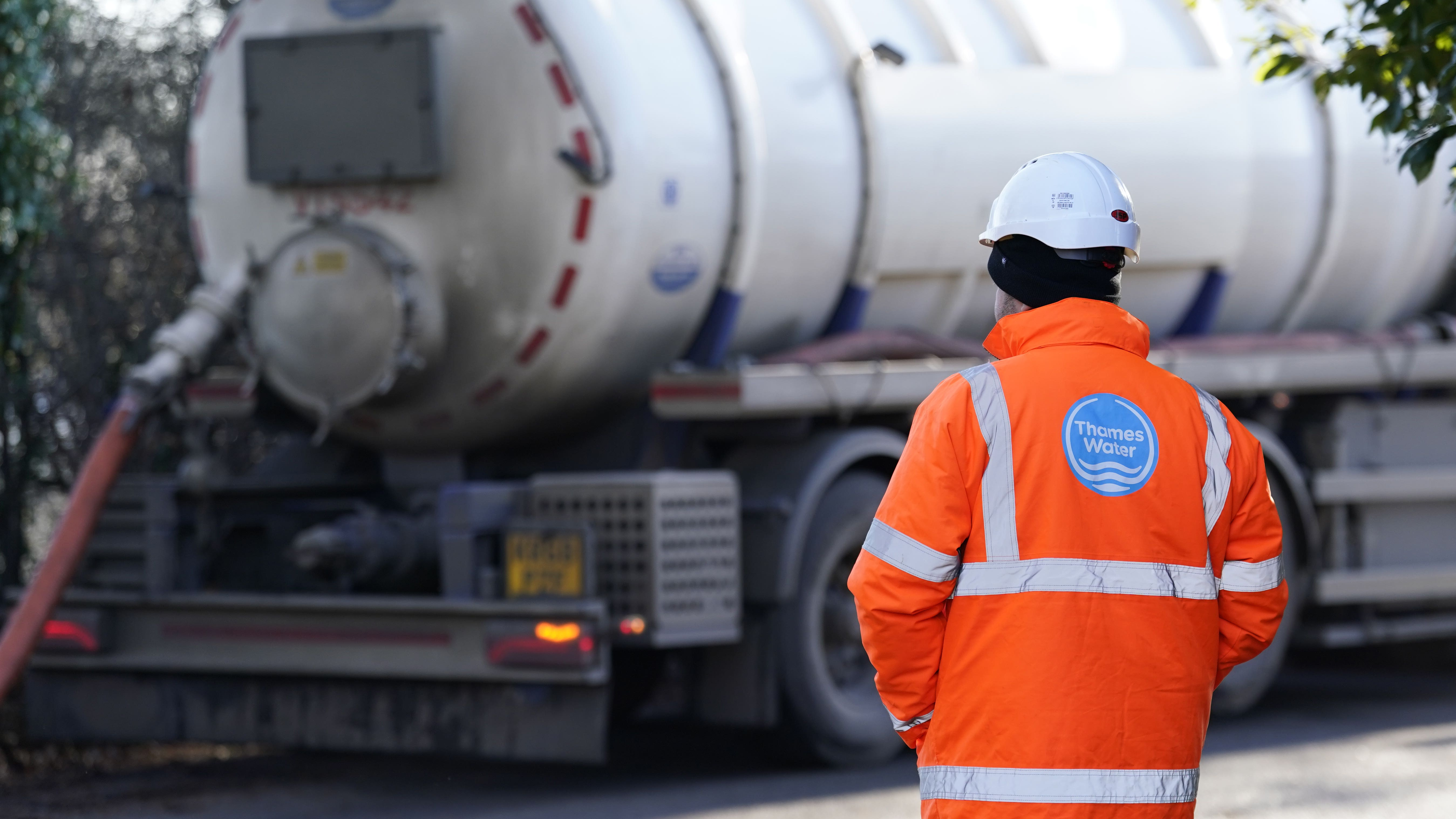 Castle Water makes fresh £1bn+ bid for crisis-hit Thames Water