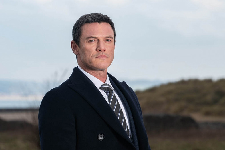 Luke Evans w serialu "Morderca z Pembroke"