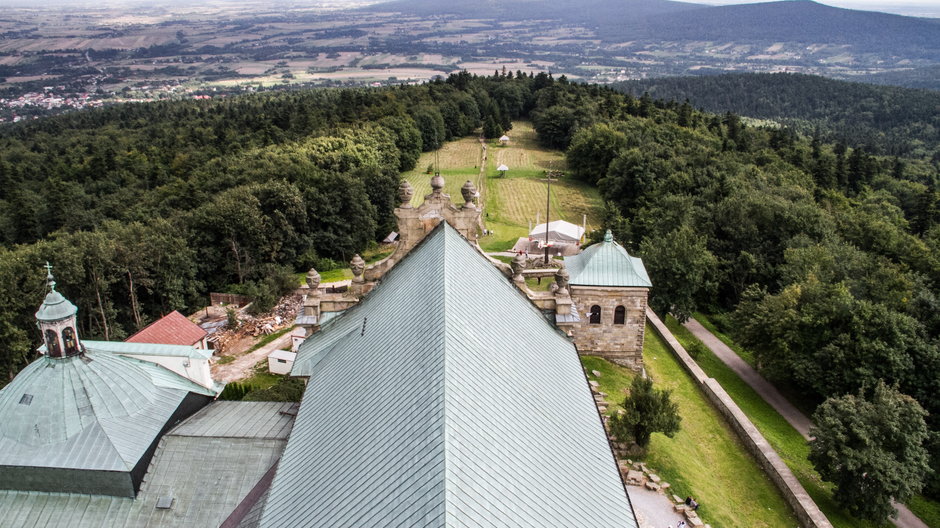 Święty Krzyż, nowa wieża klasztorna