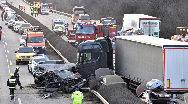 A Magyar Biztosítók Szövetsége közölte, hogy tíz éve felkészültek az ilyen, és ehhez hasonló balesetre / Fotó: MTI/Lakatos Péter