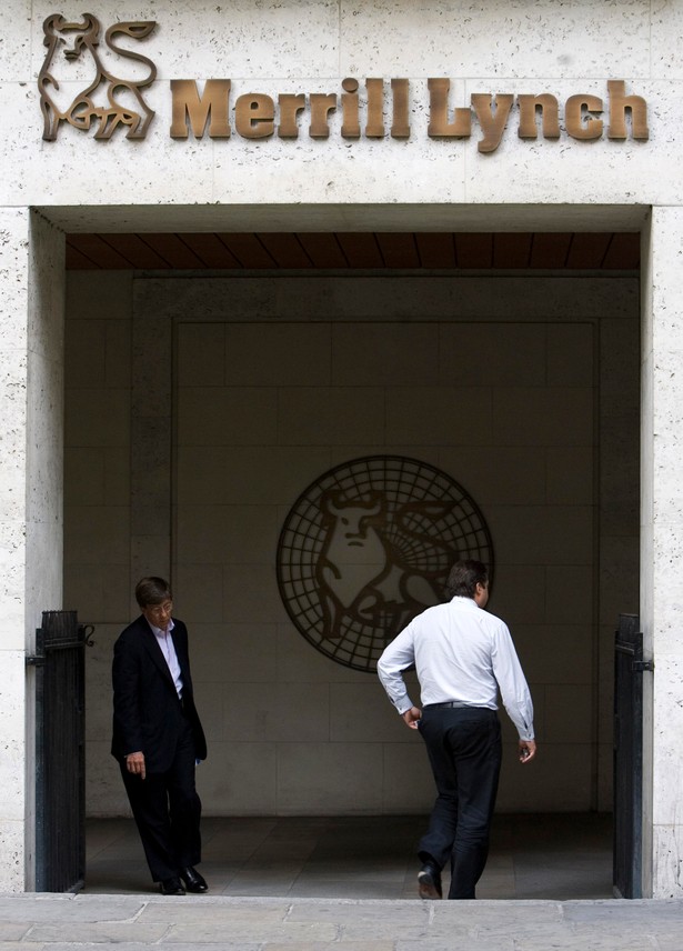 Według analityków Merrill Lynch wśród najbardziej potrzebujących banków są takie tuzy, jak UniCredit i Deutsche Bank.