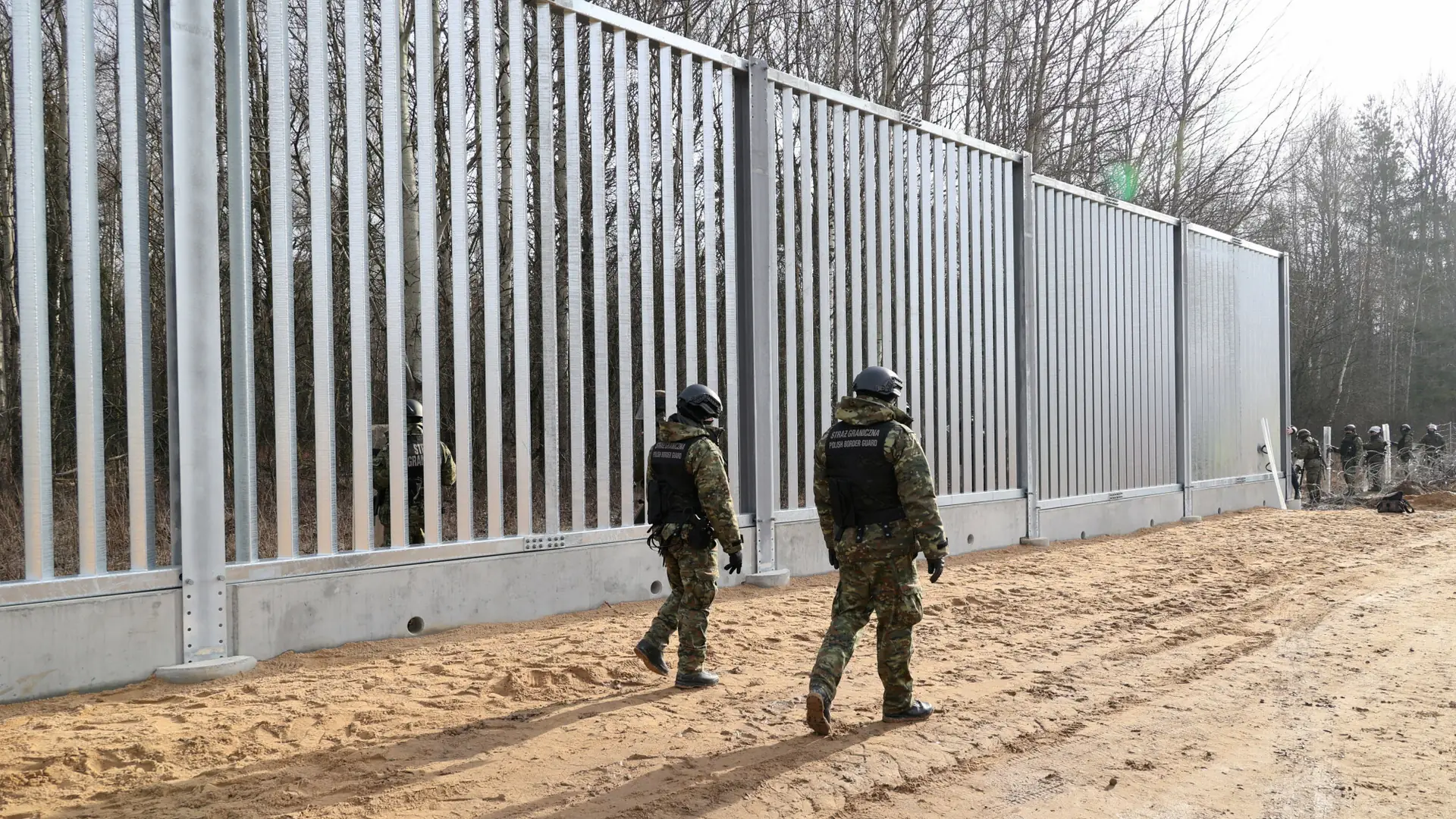 Pokazali stopy uchodźcy. Koniec zakazu przebywania przy granicy to nie koniec koszmaru