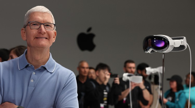 Tim Cook és az Apple VR-szemüvege