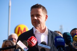 Co z wotum zaufania dla Trzaskowskiego? Cały klub radnych PiS przeciw