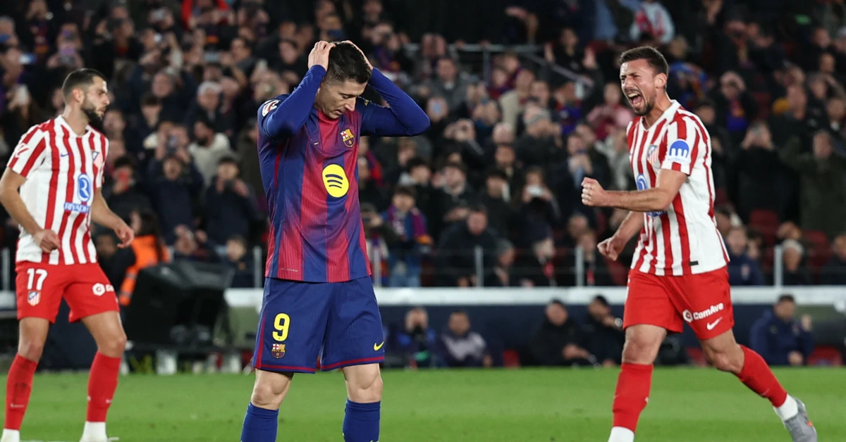 Lewandowski strzelił panu Bogu w okno. To był najgorzej wykonany rzut karny w jego karierze