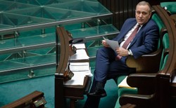 Szef PO: "Nietypowe" działanie wdowy po Czesławie Kiszczaku