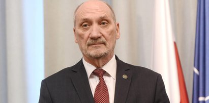 Macierewicz przyjmował "przyjaciela Rosji". Janniger broni szefa