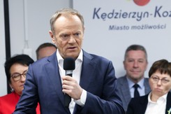 Tusk: Mój dziadek wybrał Polskę. Nikt nie odbierze mi prawdy o nim [WIDEO]