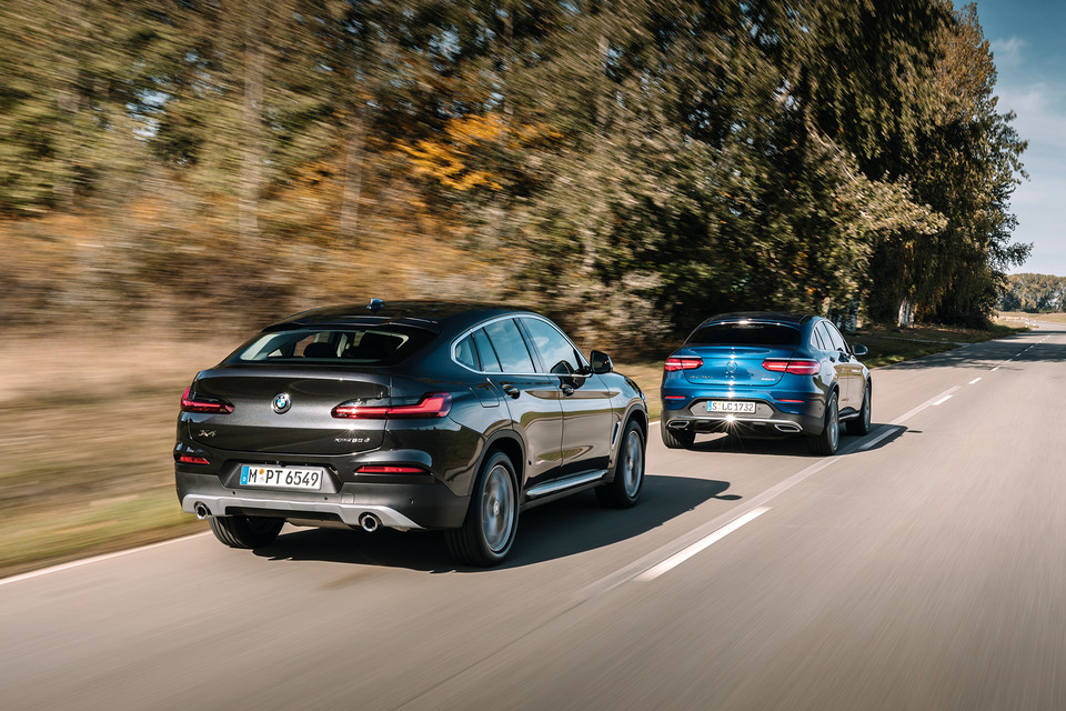 X 6 x 4. BMW x4 vs GLC Coupe. BMW x4 GLC Coupe. BMW GLE Coupe. BMW x4 и Мерседес GLC.