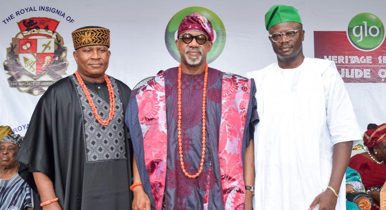 Governor Dapo Abiodun of Ogun State, flanked right by Globacom’s Head of Sales Operations, Mr. Kazeem Kaka, and Mr. Ikenna Aguwuom also of Globacom at the grand finale of Ojude Oba festival in Ijebu Ode, Ogun State, on Tuesday