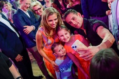 Romans na planie 'Tańca z gwiazdami'? Jest komentarz żony uczestnika