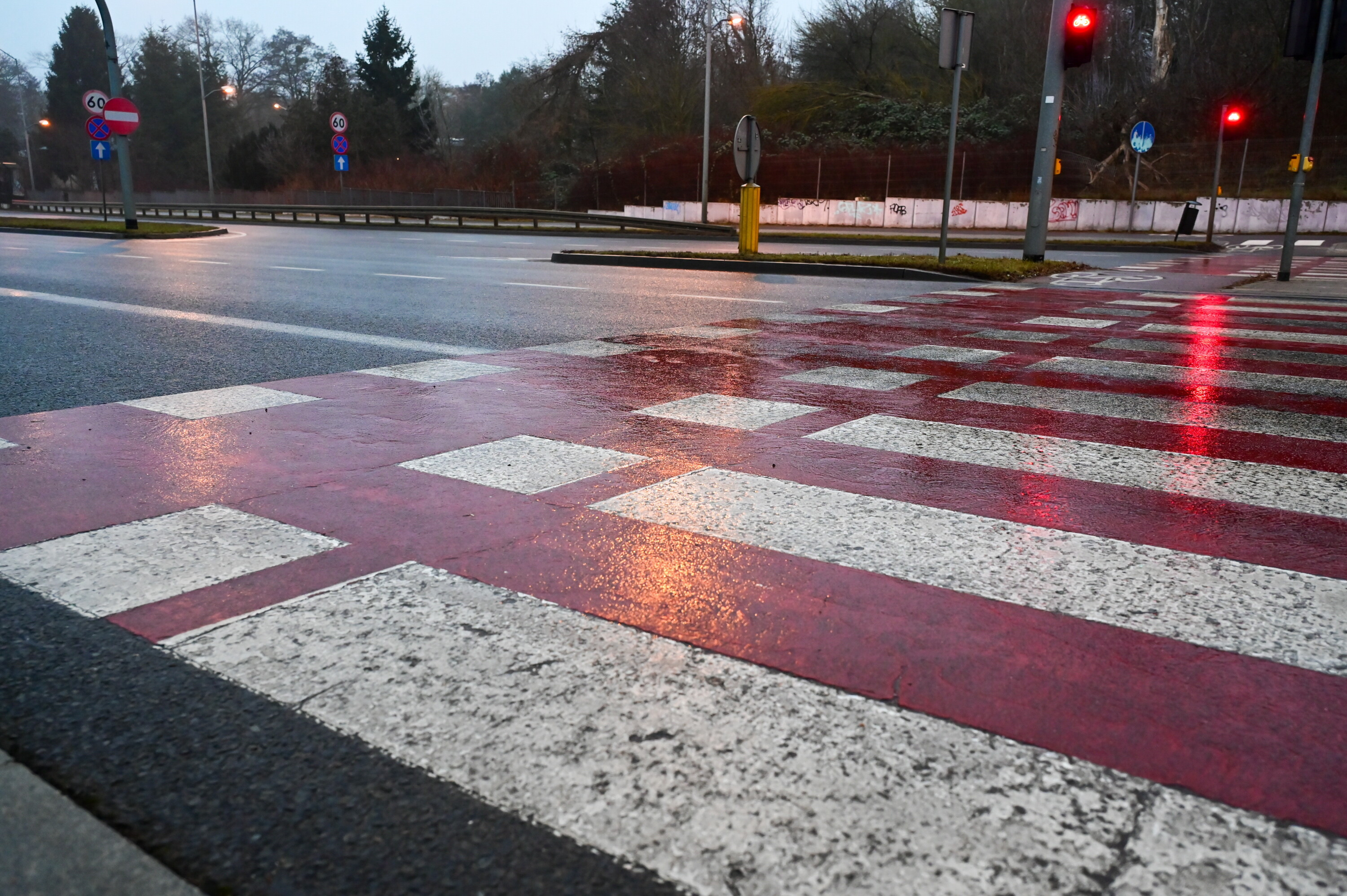 Jutro gołoledź w 7 województwach. IMGW ostrzega przed marznącymi opadami