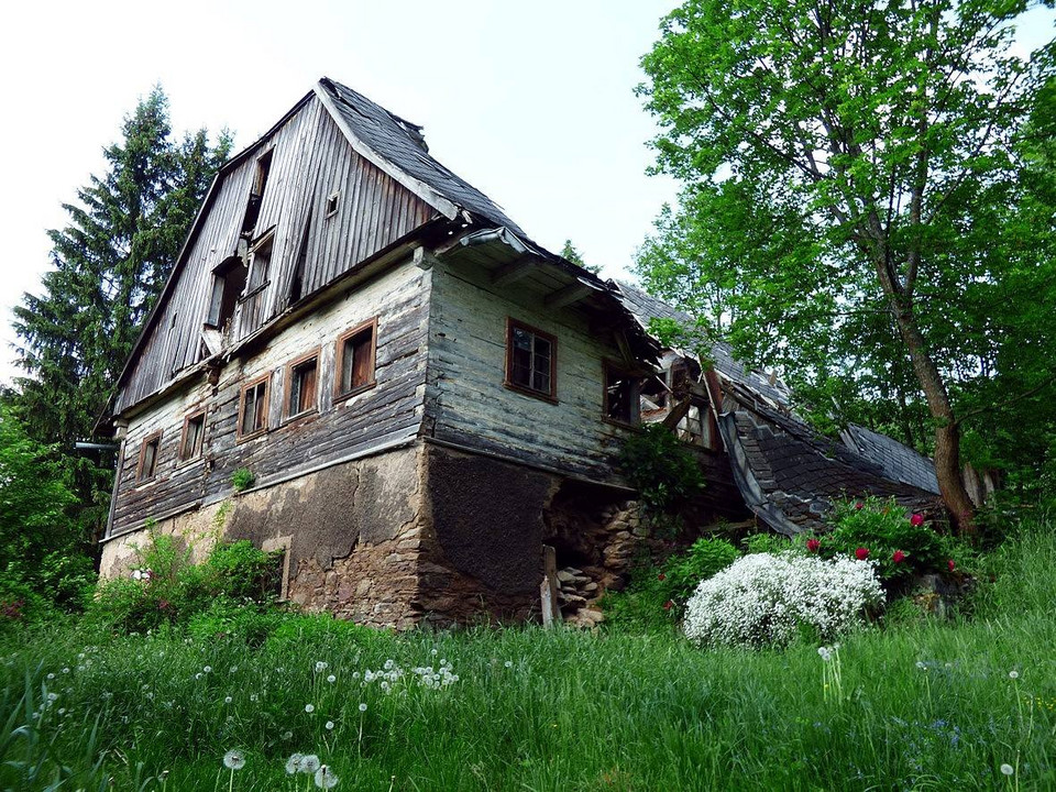 Niemojów - wymierające miasteczko w Górach Bystrzyckich