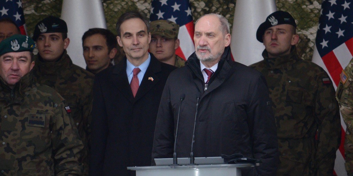 Macierewicz powitał Amerykanów. Został wygwizdany!