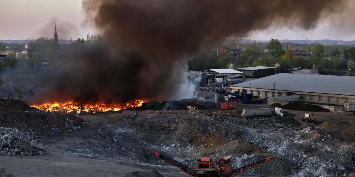 Pożar składowiska śmieci w Siemianowicach Śląskich