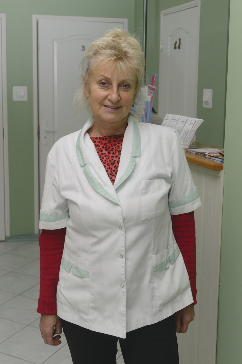 Anna Stachurska (59 l.), właścicielka gabinetu stomatologicznego przy ul. Energetycznej 10
