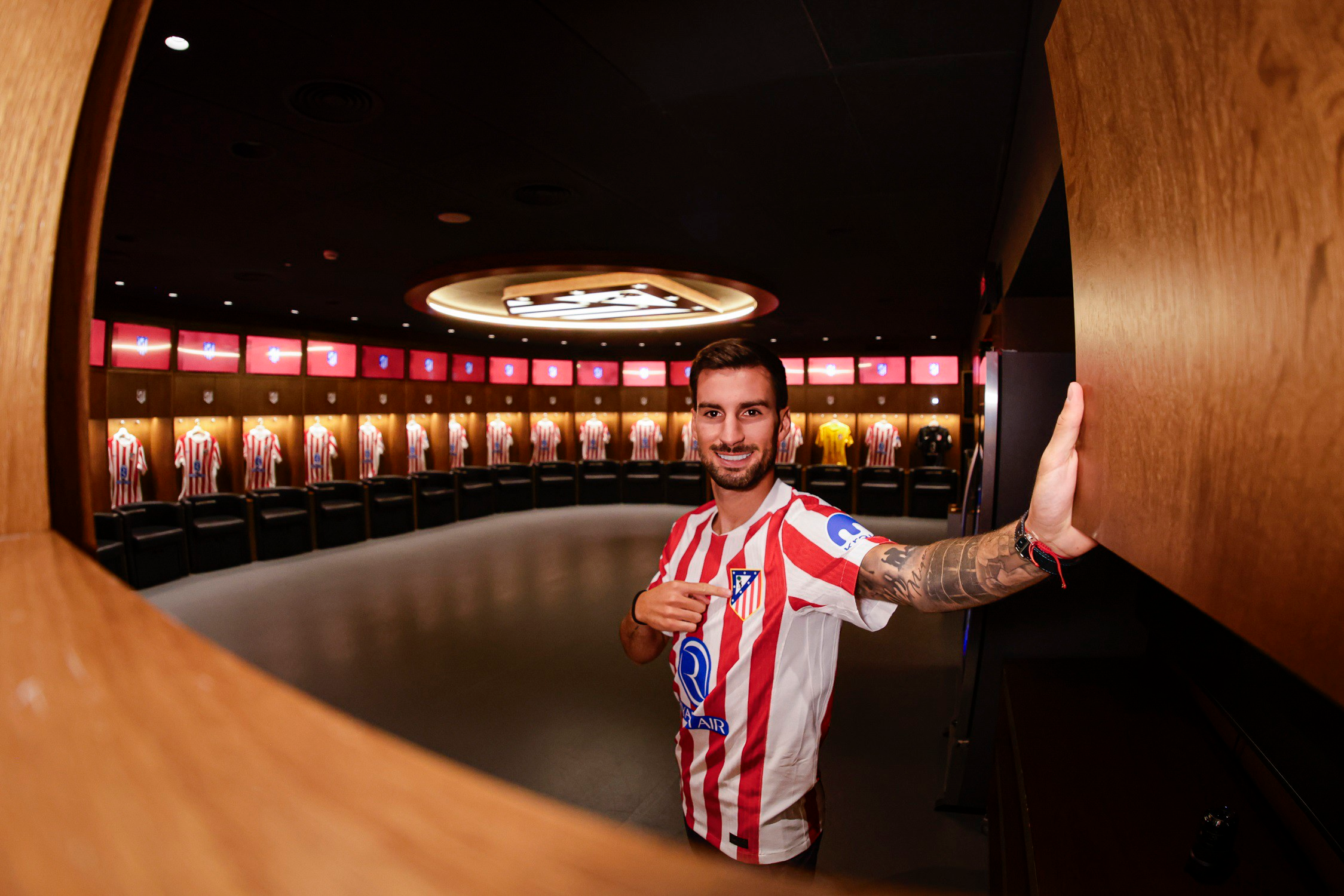Álex Baena ficha por el Atlético de Madrid hasta 2030