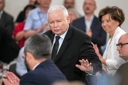 Jarosław Kaczyński podczas spotkania z elektoratem w Gnieźnie