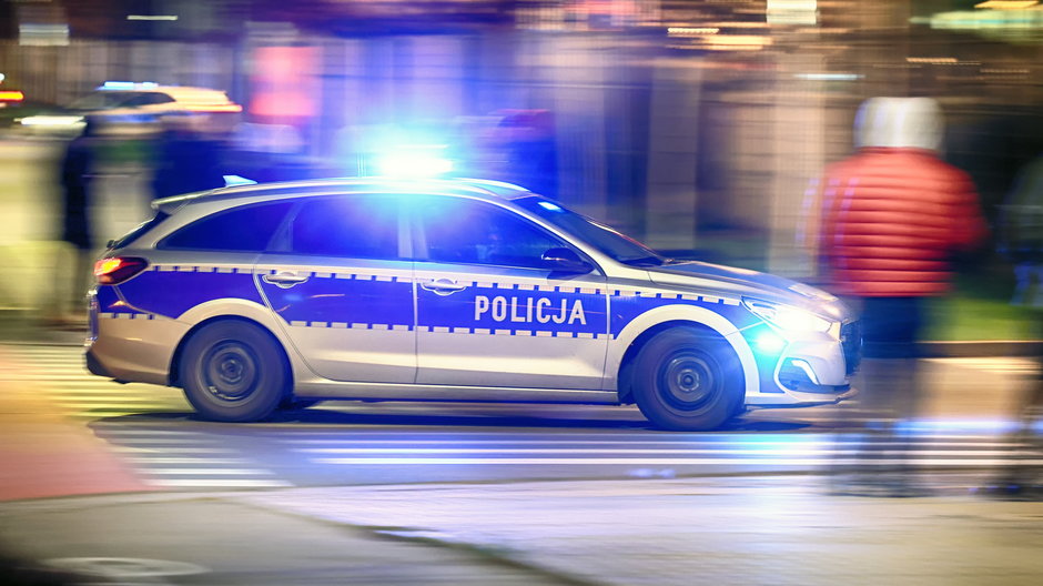 Policja szuka sprawców napadu na 58-latka i kradzieży prawie dwóch mln zł