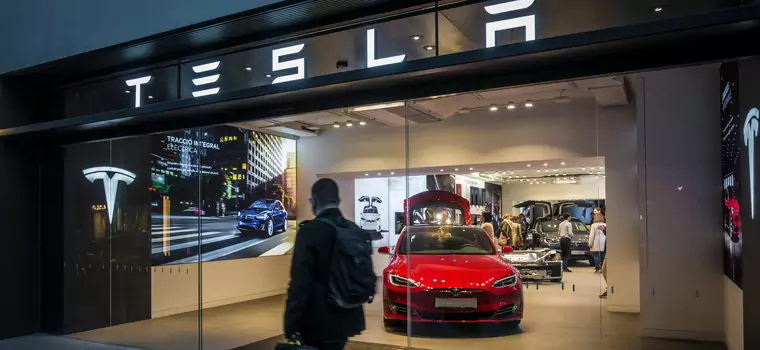 Tesla zaliczyła rekord w trzecim kwartale i dostarczyła blisko 350 tys. samochodów