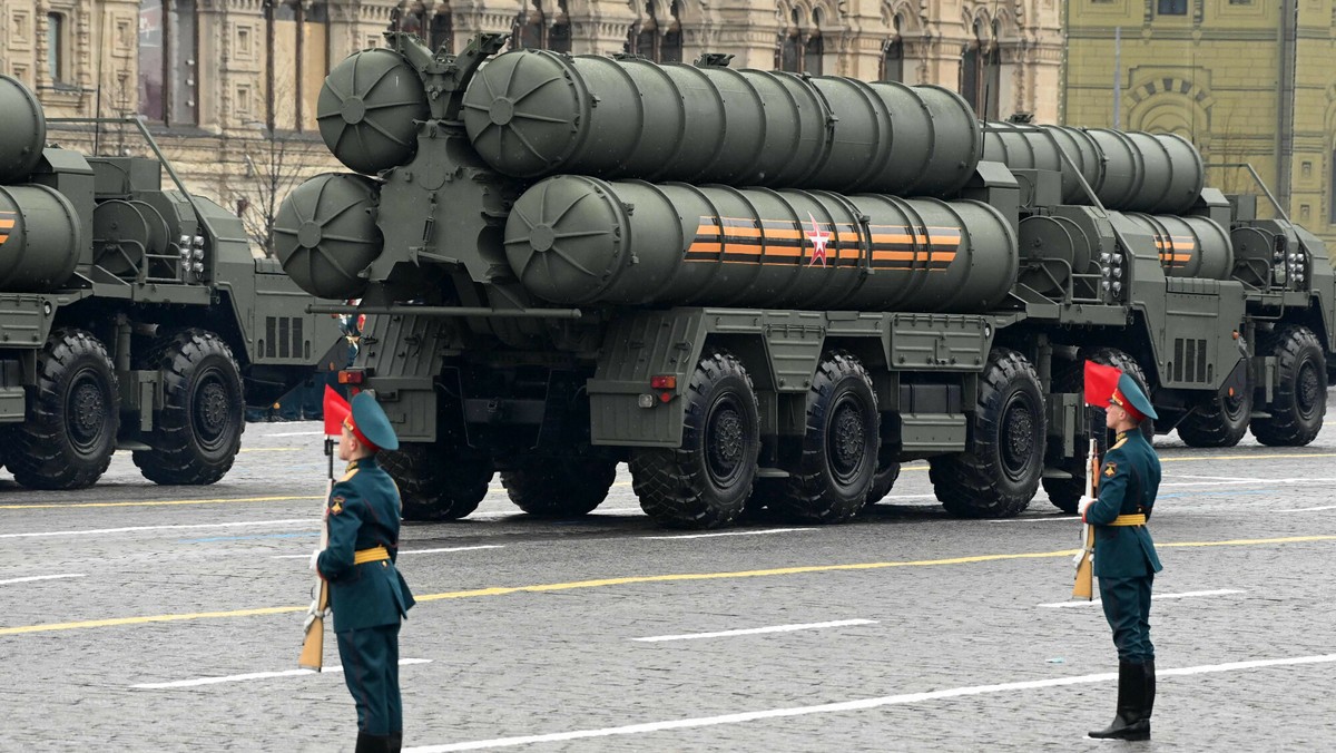 Manewry na Białorusi. Rosjanie przerzucą tam systemy rakietowe S-400