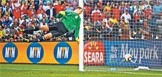 Błędy sędziów na mundialu kosztują miliony dolarów