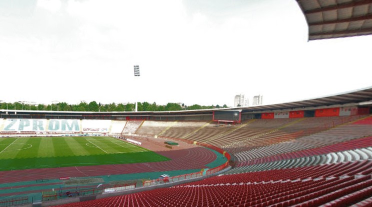 Rajko Mitic stadion előtt állítottak ki egy tankot / Fotó: Google Maps