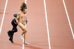 Ten 'lekkoatleta' na MŚ wystartował całkiem nagi. Dosłownie! [FOTO]