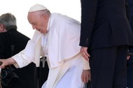 Papież Franciszek na pl. św. Piotra 7 czerwca, w dniu, w którym trafił do kliniki Gemelli