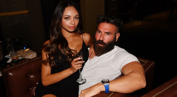 Dan Bilzerian és az egyik modell barátnője