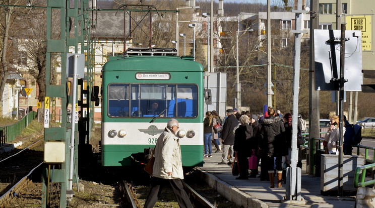 A HÉV-en akartak megerőszakolni egy nőt / Fotó: MTI Fotó: Máthé Zoltán