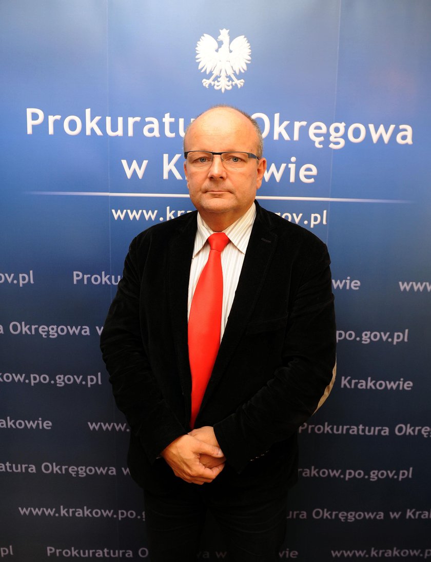 Prokuratura oskarża bioenergoterapeutę o straszne czyny