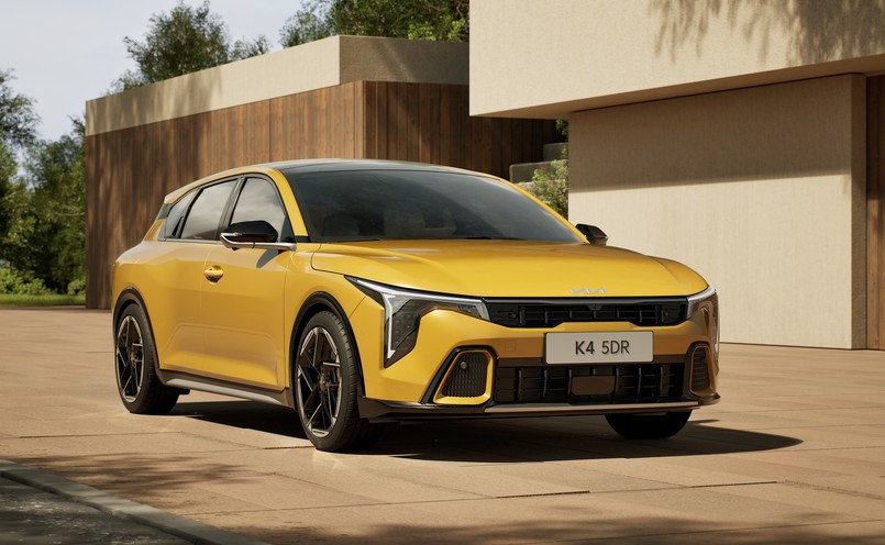 Nowa Kia K4