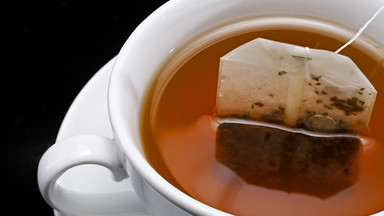 Biedronka wycofuje popularną herbatę. Powodem przekroczenie norm