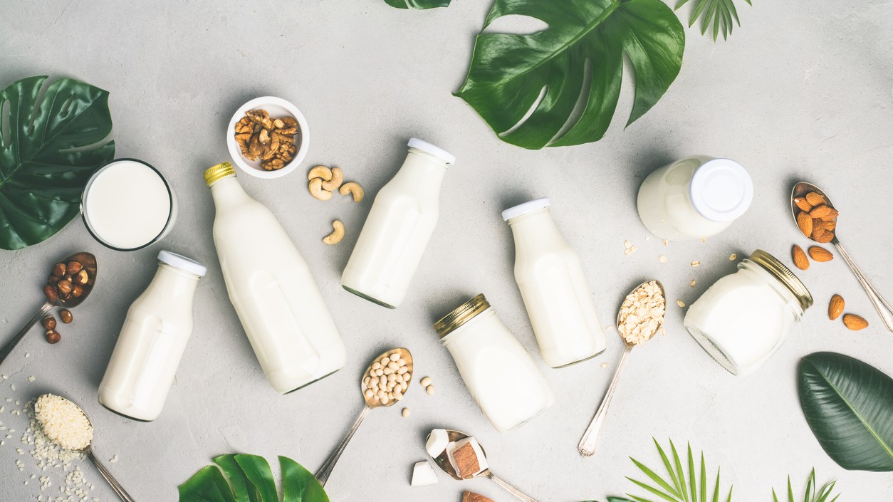 Rastlinné mlieka v kuchyni.