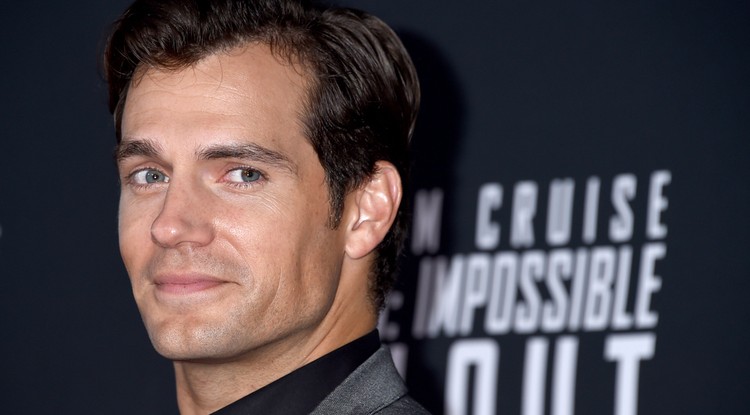 Napi szexi: Henry Cavill címlapjától hangos az egész világ