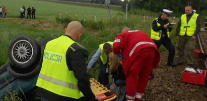 Zrobił prawko i wjechał pod pociąg. Jego matka zginęła, a on...