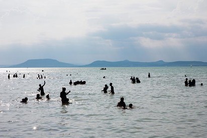 Vigyázzunk magunkra a Balaton partján is!