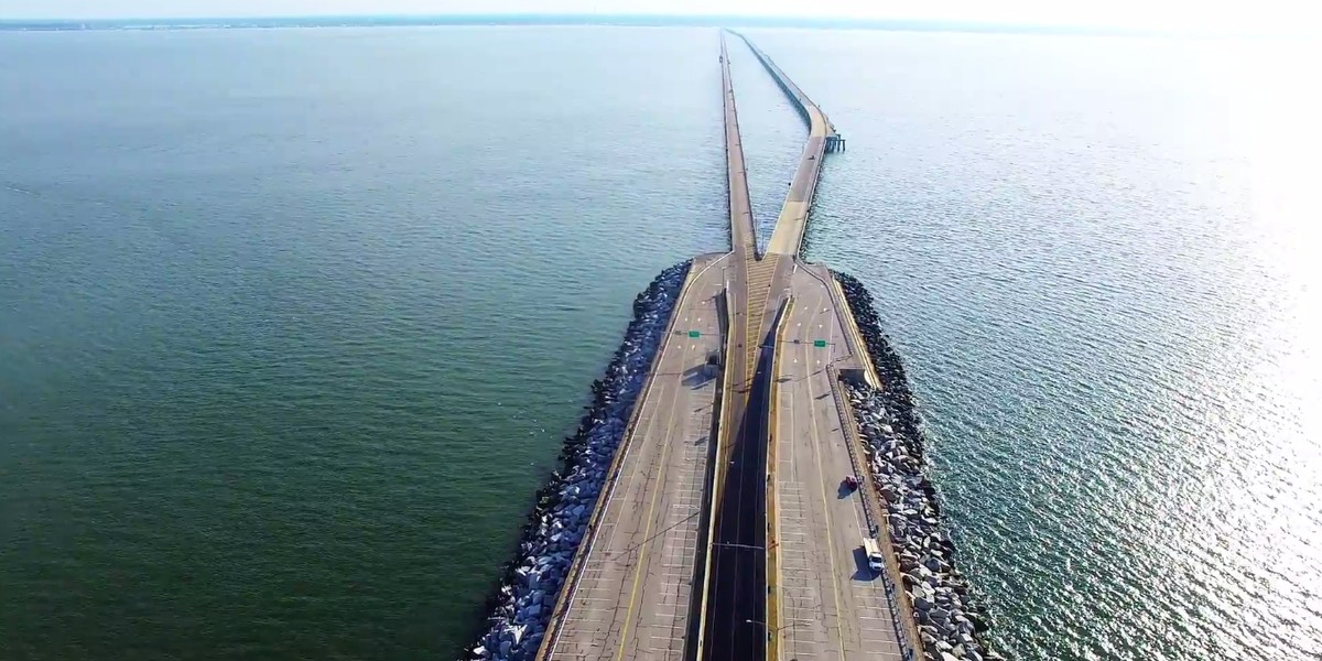 Most ma 37 km i na ostatnim odcinku zamienia się w tunel