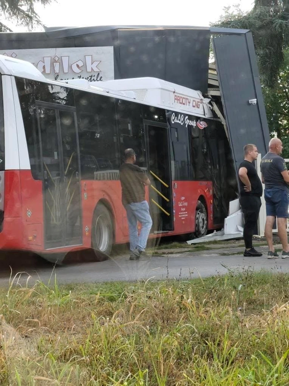 Autobus uleteo u servis na Vidikovcu