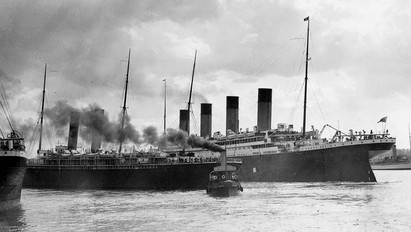 Döbbenet: kutatók tengeralattjárója ment neki a Titanicnak fél évvel ezelőtt – Eddig ezért titkolták!