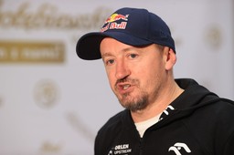 polacy nie zbojkotują zawodów z udziałem rosjan. małysz nie wyobraża sobie takiej sytuacji