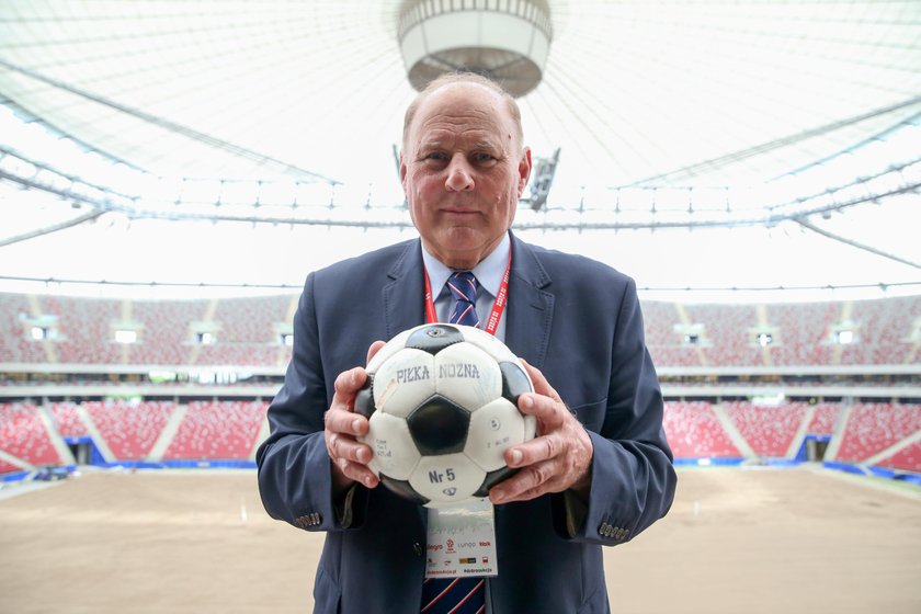 Człowiek, który zatrzymał Anglię na Wembley, czyli Jan Tomaszewski (72 l.), twierdzi, że selekcjoner Jerzy Brzęczek (49 l.) nie potrafi wykorzystać ogromnego potencjału reprezentacji Polski