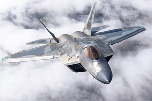 F-22 Raptor gotów do ataku. Nowa wersja ma zmiażdżyć Su-57 i J-20