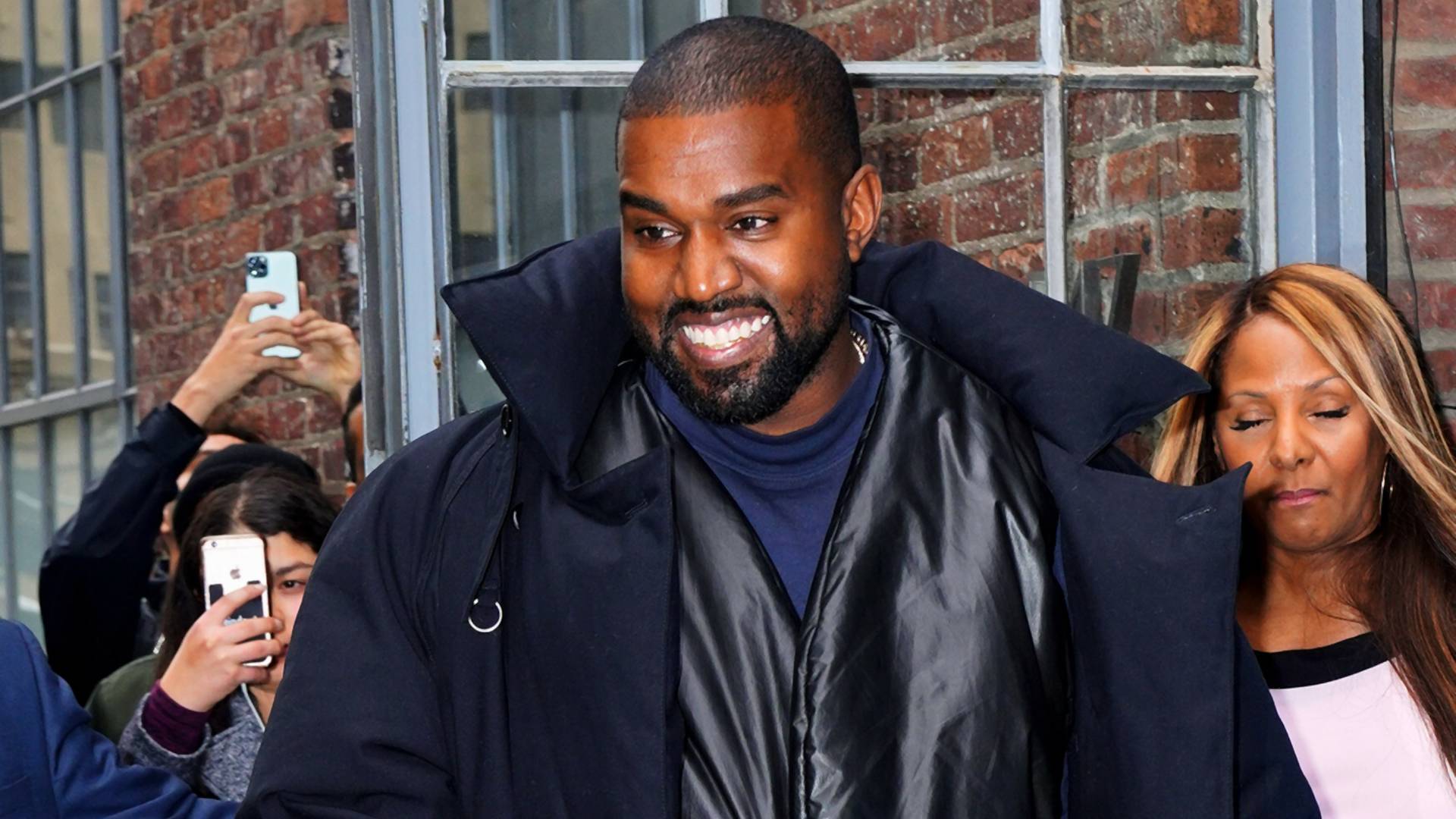 Balenciaga zrywa współpracę z Kanye Westem po antysemickich stwierdzeniach