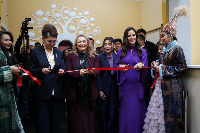 Almati izložba "Žena u Srbiji kroz vekove" 