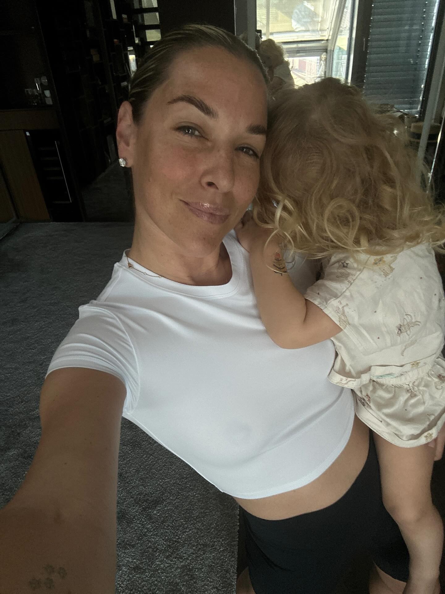 Bývalá tenistka Dominika Cibulková s dcérou Ninkou.