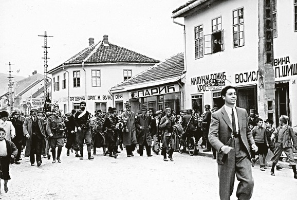 Четници на улицама Ужица